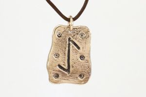 Rune Eihwaz, Bronze - Amulette Pendentif Runique de la chasse , "E-I"